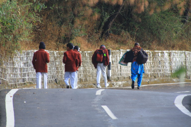 School- kids-road