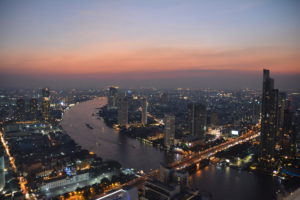 Bangkok-Sunset-from-rooftop-restaurant